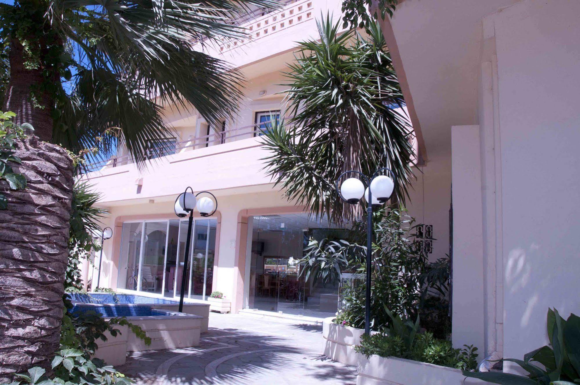 Louladakis Apartments Kolimvárion Exterior foto